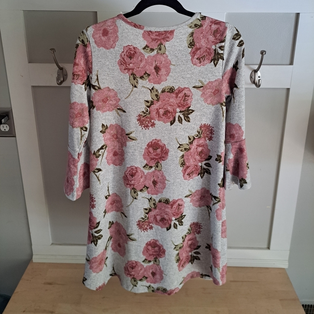 Charming Charlie Floral Bell Sleeve Dress - Picture 2 of 4